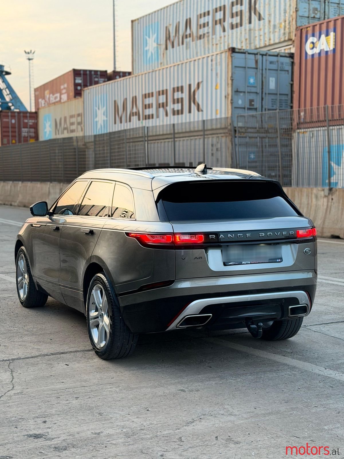 2018' Land Rover Range Rover Velar photo #4