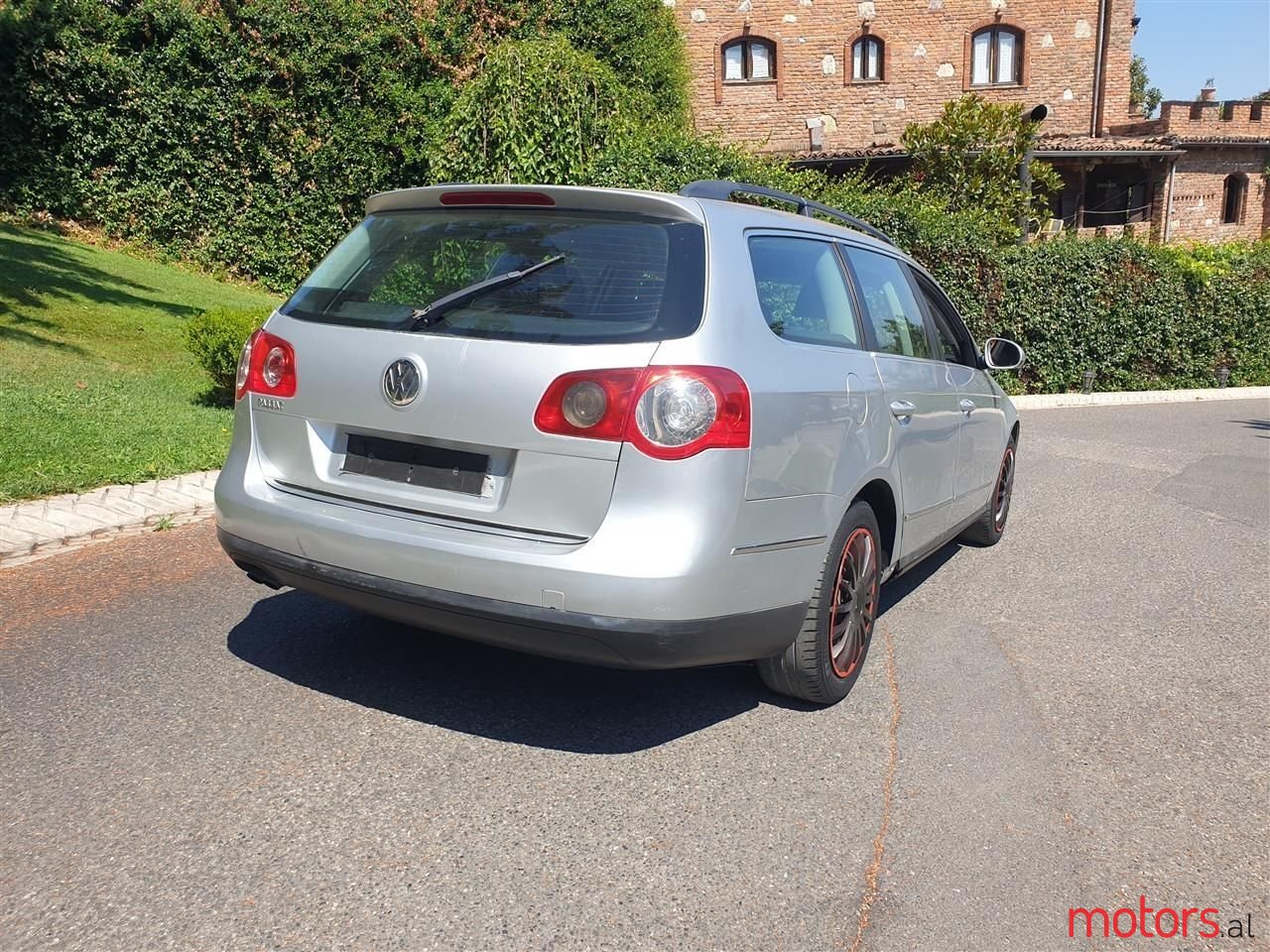 2007' Volkswagen Passat photo #3