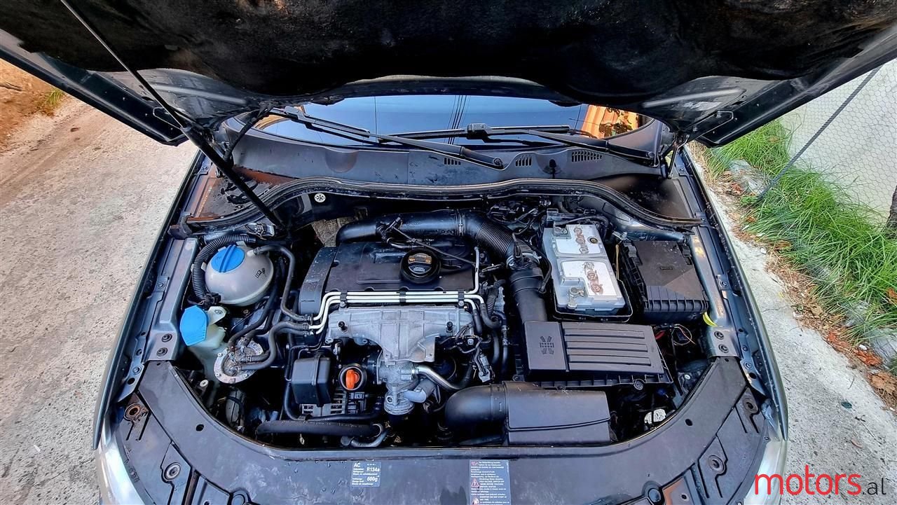 2006' Volkswagen Passat photo #4