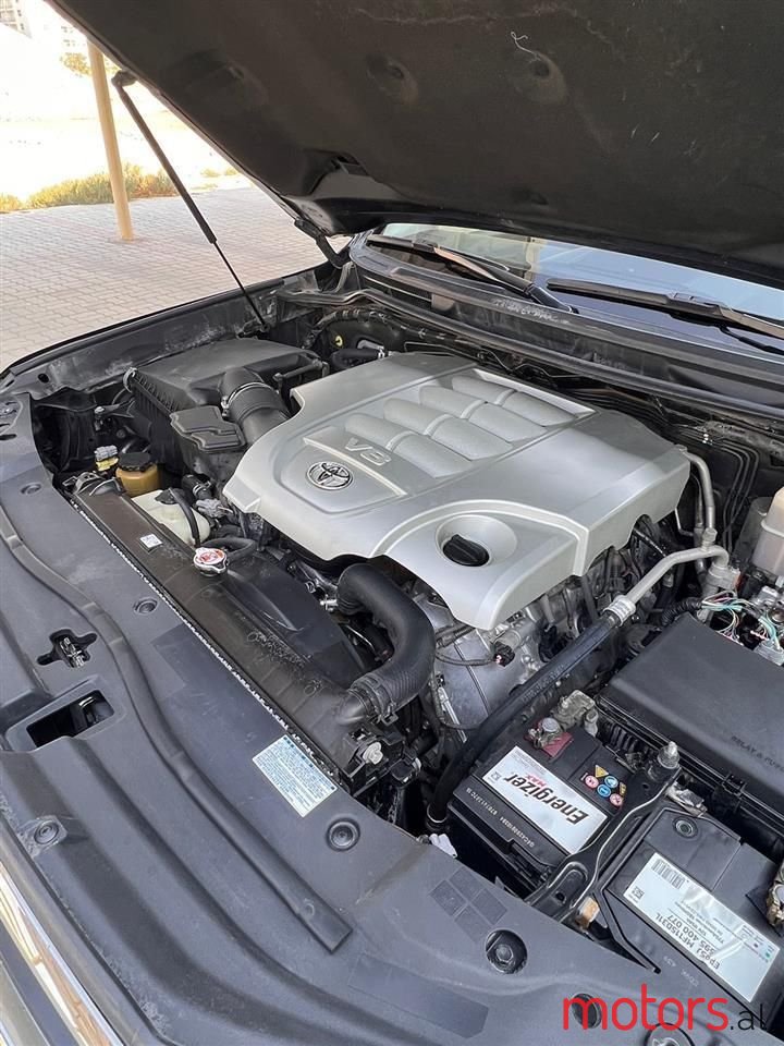 2018' Toyota Land Crusier photo #4