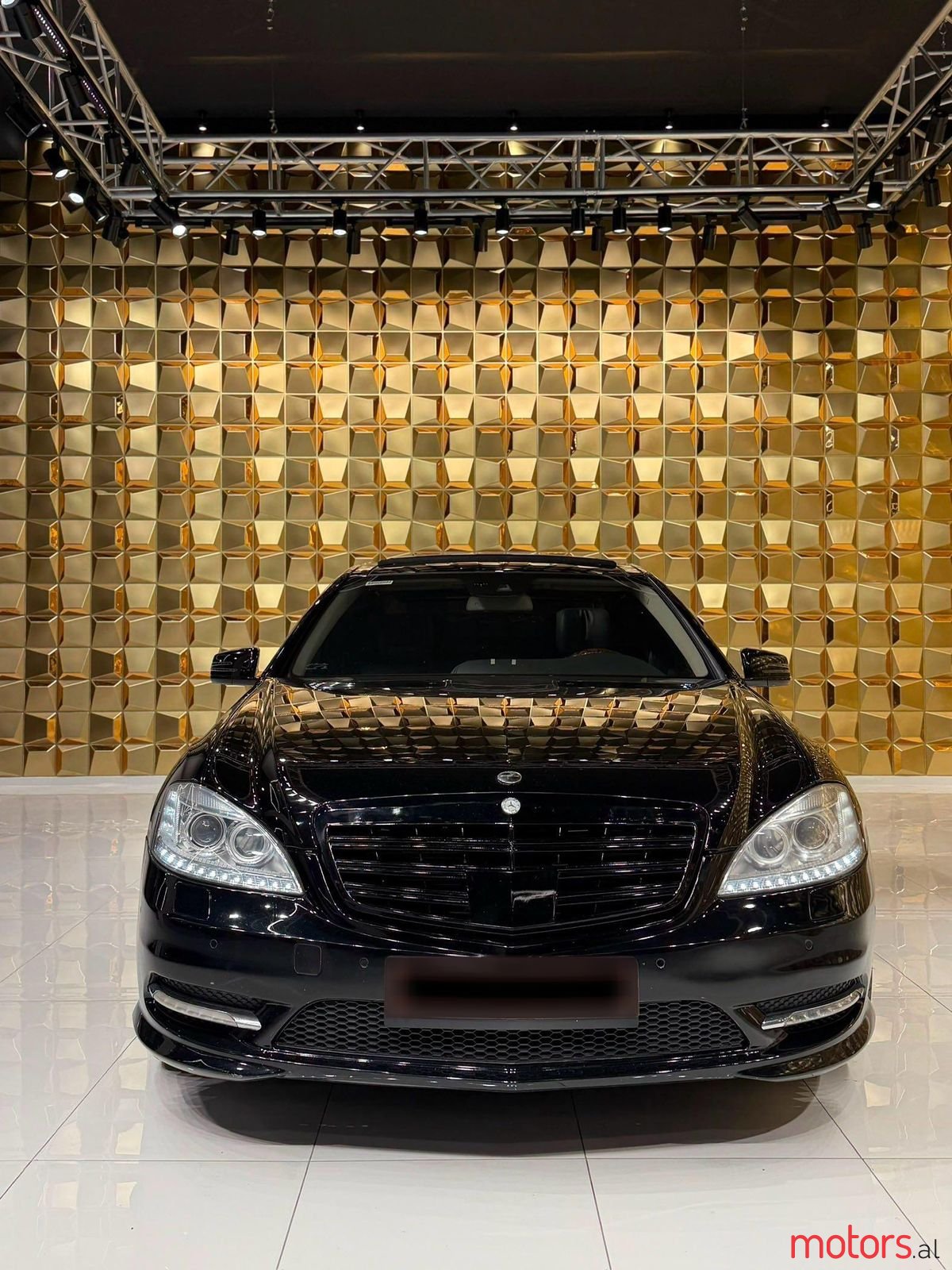 2013' Mercedes-Benz S 550 photo #1