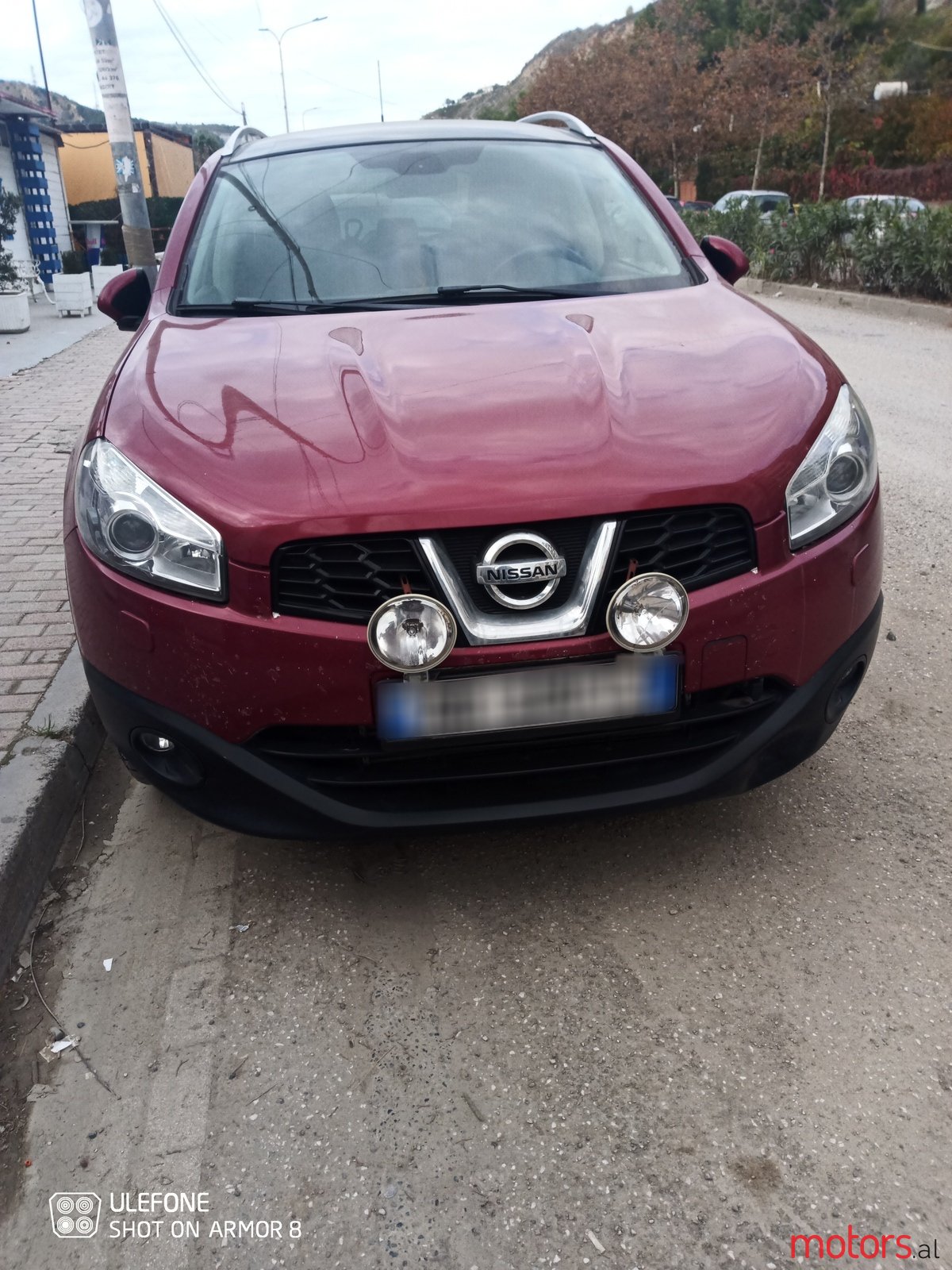 2012' Nissan Qashqai+2 4x4 photo #1