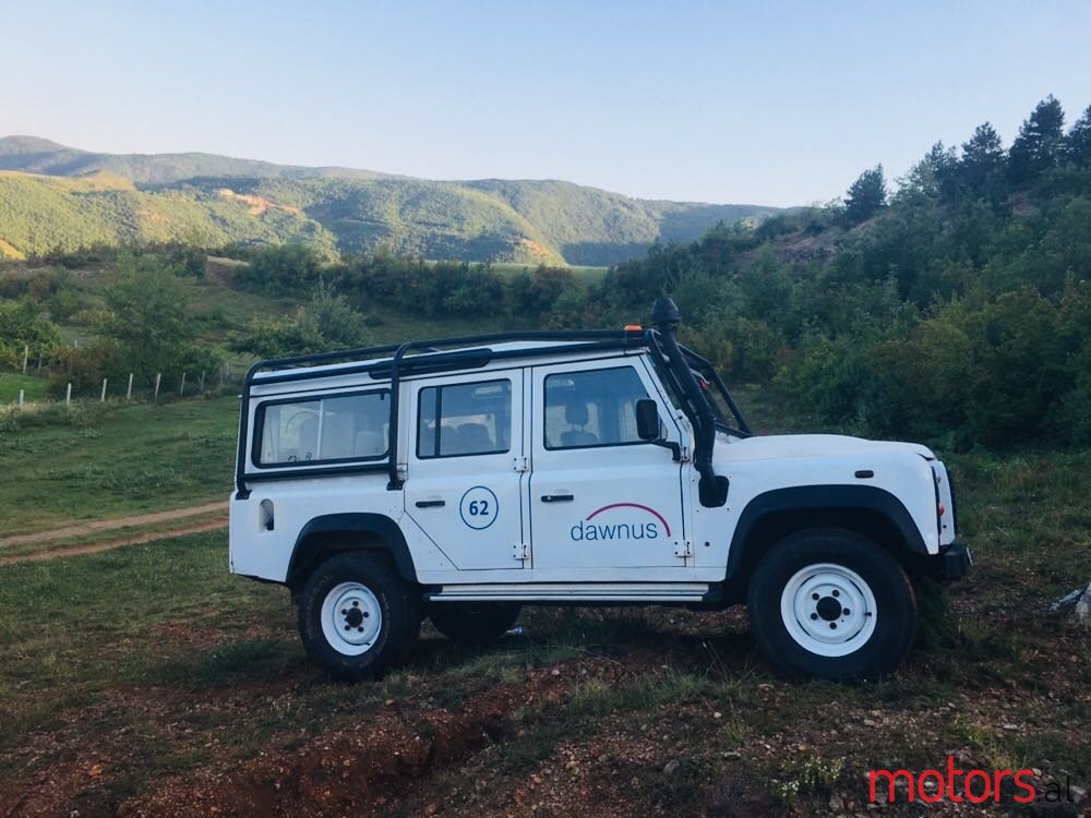 2008' Land Rover Defender photo #2