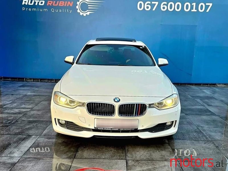 2012' BMW 320 photo #2