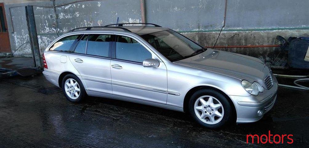 2004' Mercedes-Benz C 220 photo #1