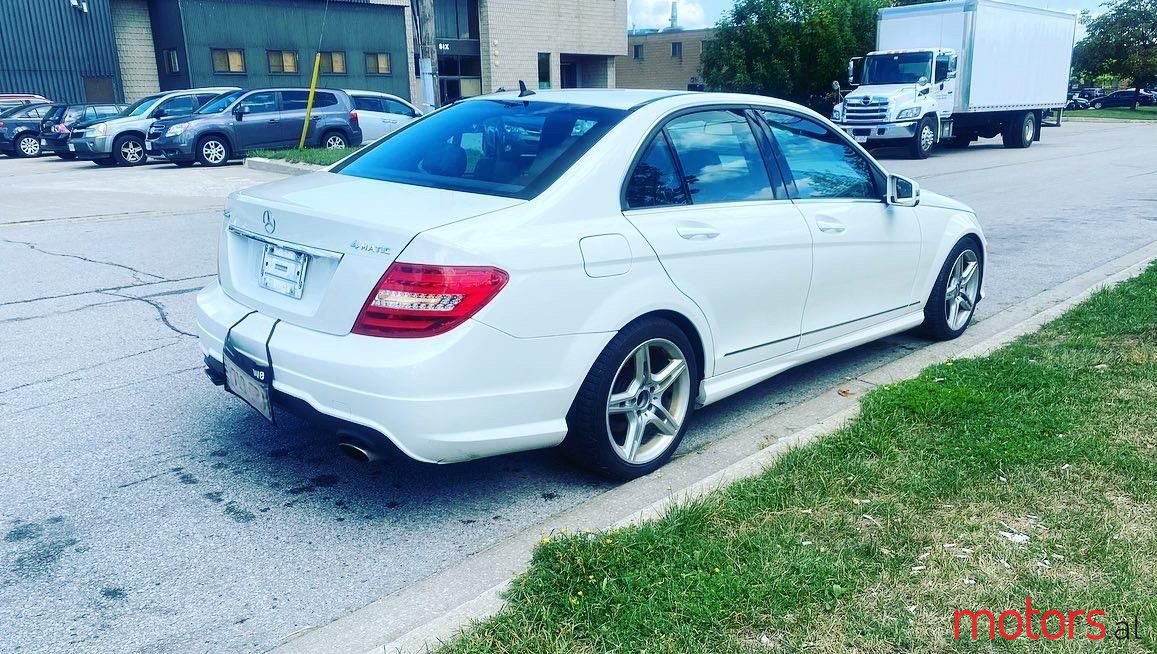 2012' Mercedes-Benz C 250 photo #3