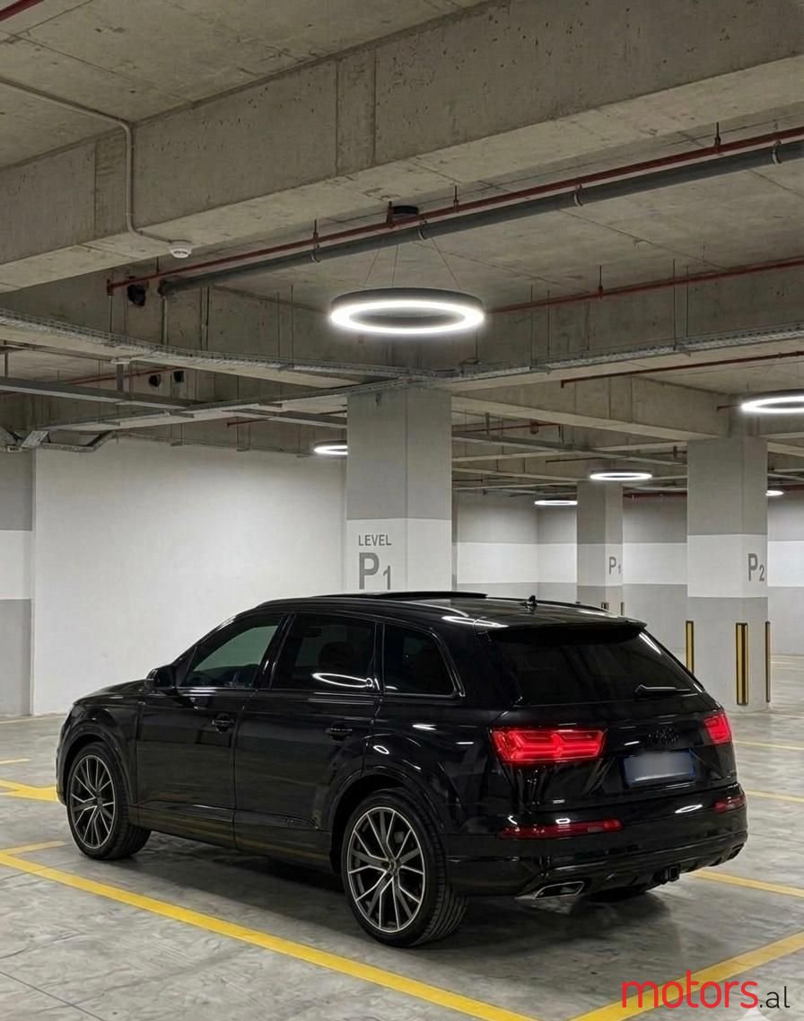2018' Audi Q7 photo #2