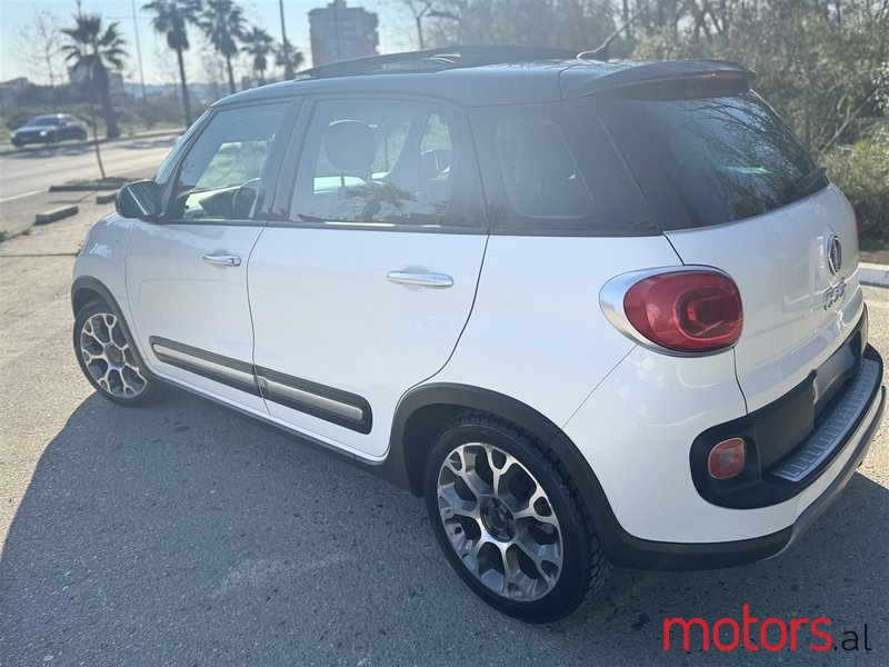 2014' Fiat 500L Trekking photo #6