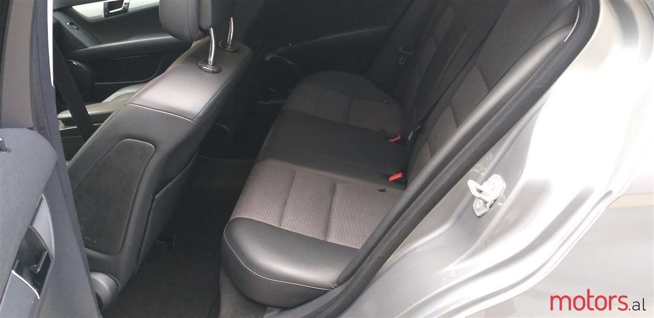 2008' Mercedes-Benz C 220 photo #5