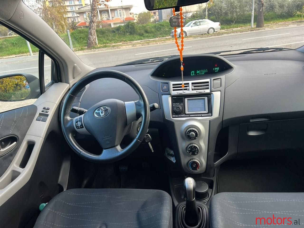 2008' Toyota Yaris photo #5