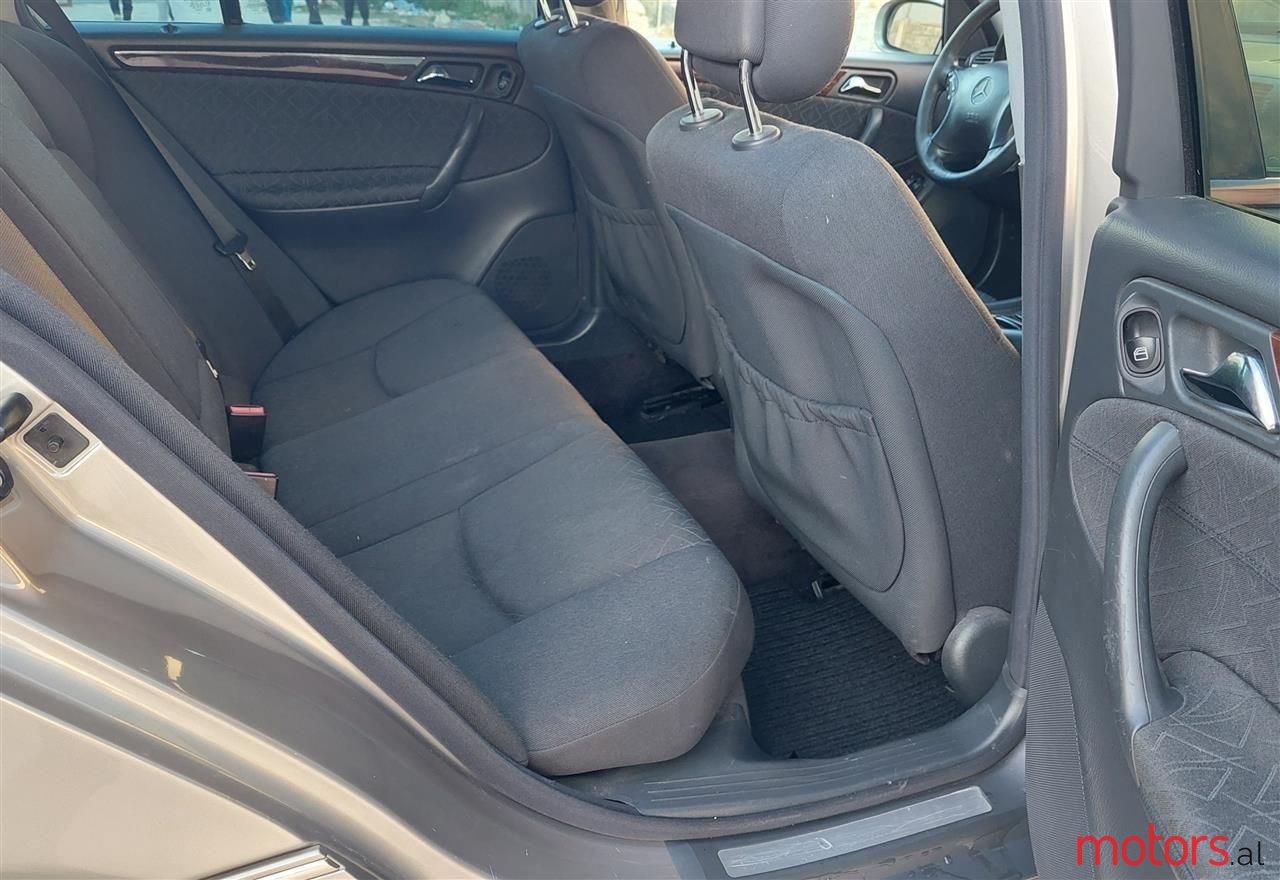 2004' Mercedes-Benz C 180 photo #4