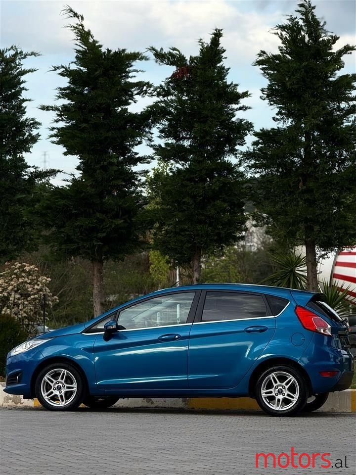 2013' Ford Fiesta photo #6