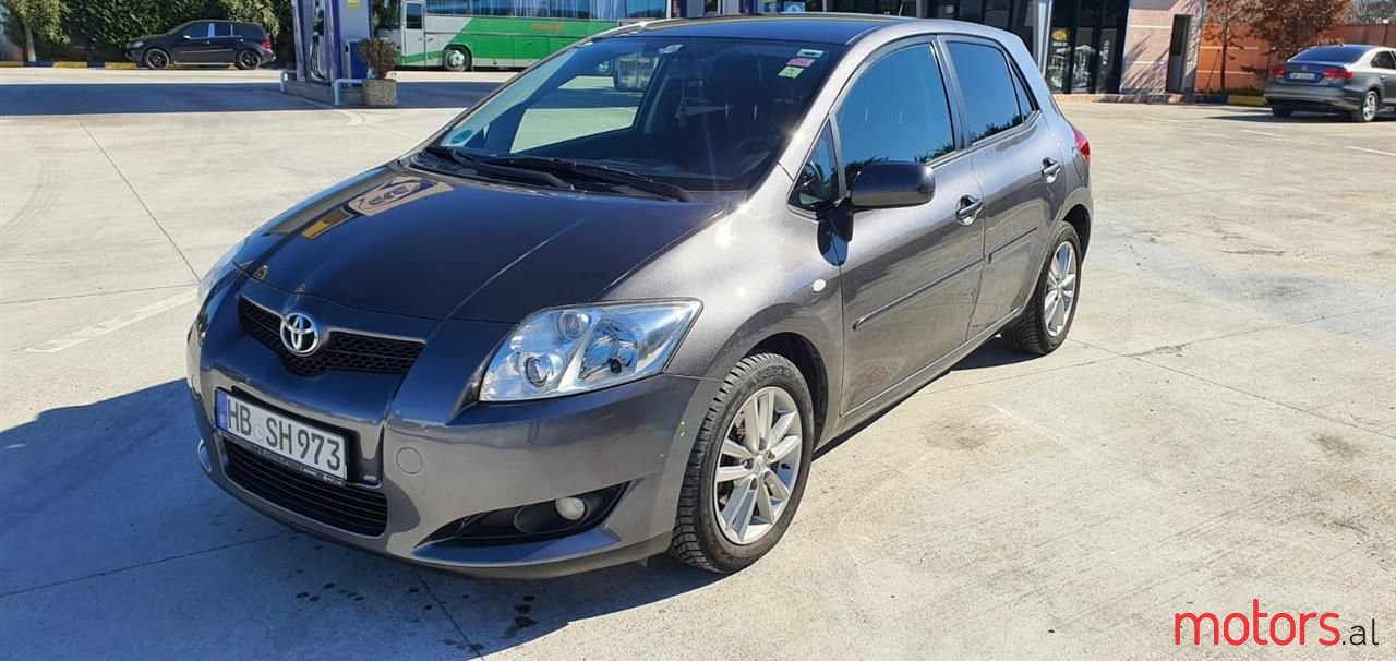2008' Toyota Auris photo #1