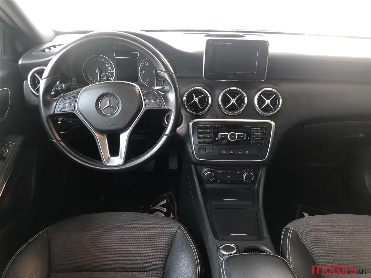 2014' Mercedes-Benz A 180 photo #5