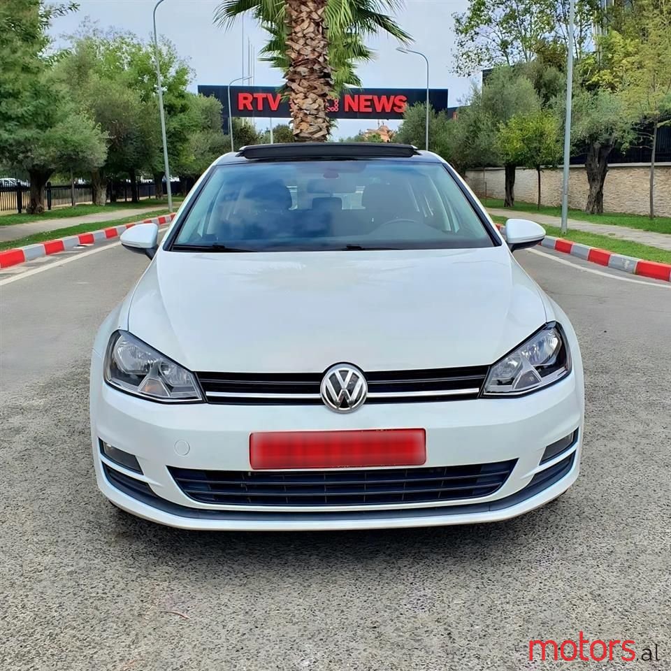 2017' Volkswagen Golf photo #1
