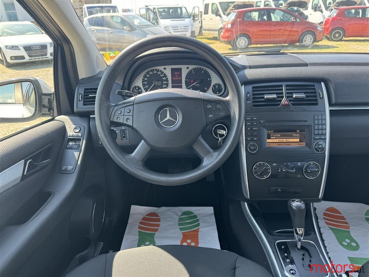 2009' Mercedes-Benz B 180 photo #6