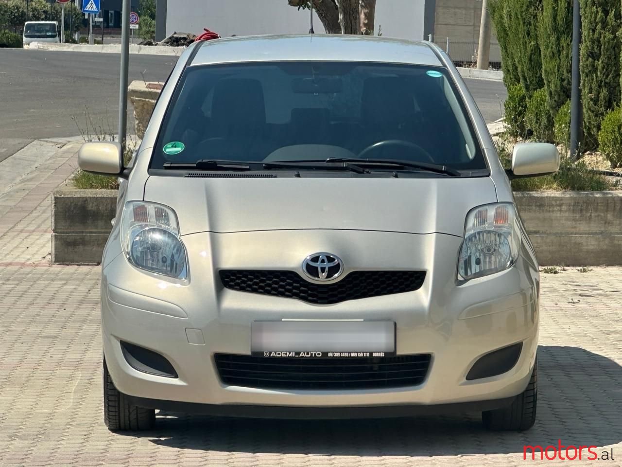 2009' Toyota Yaris photo #1