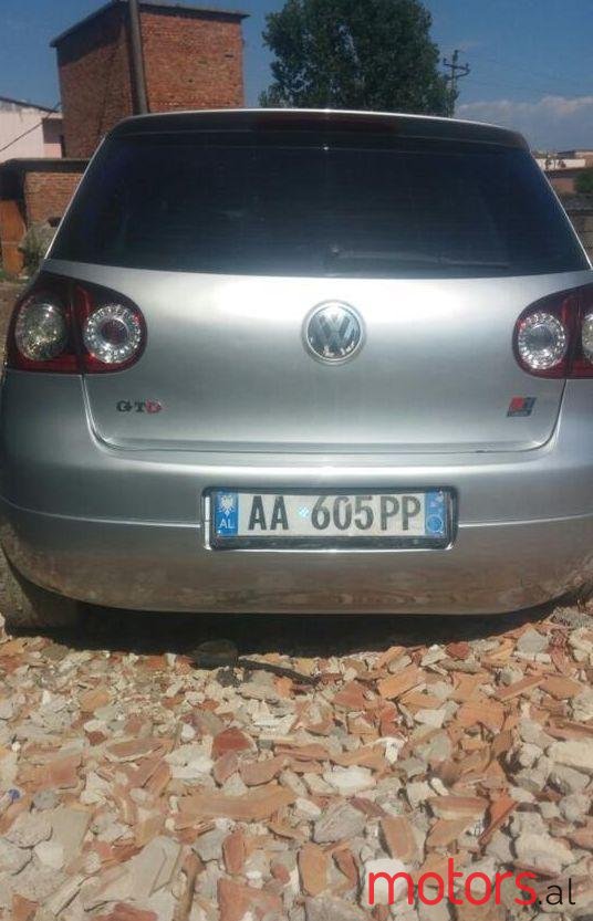 2005' Volkswagen Golf photo #1