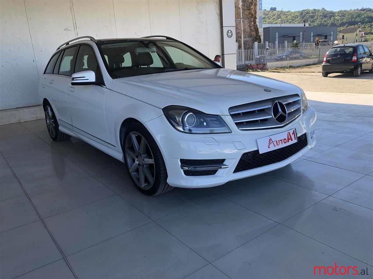 2013' Mercedes-Benz C 220 photo #5