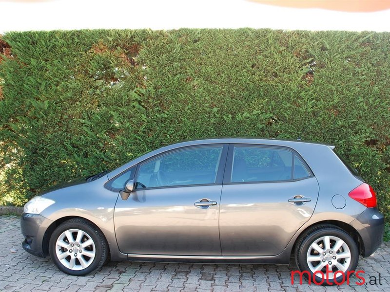 2007' Toyota Auris photo #4