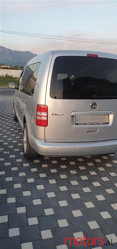 2011' Volkswagen Caddy photo #3