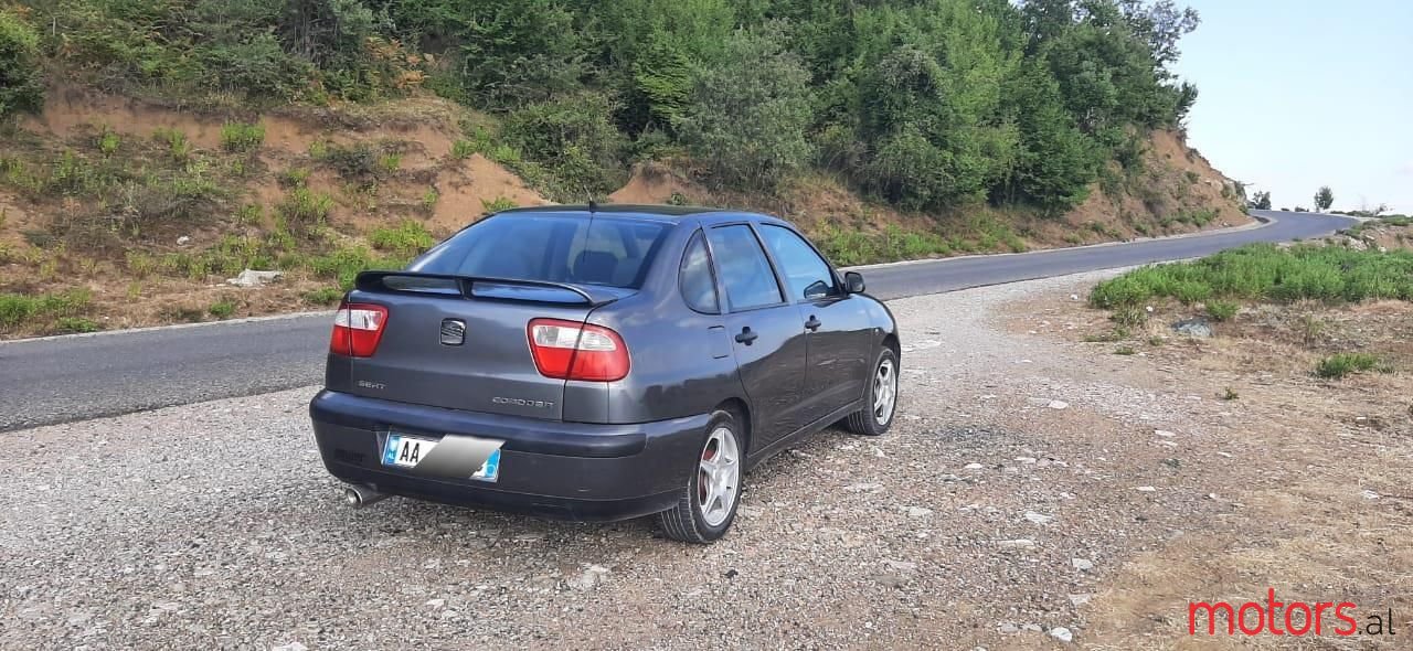 2001' SEAT Cordoba photo #1