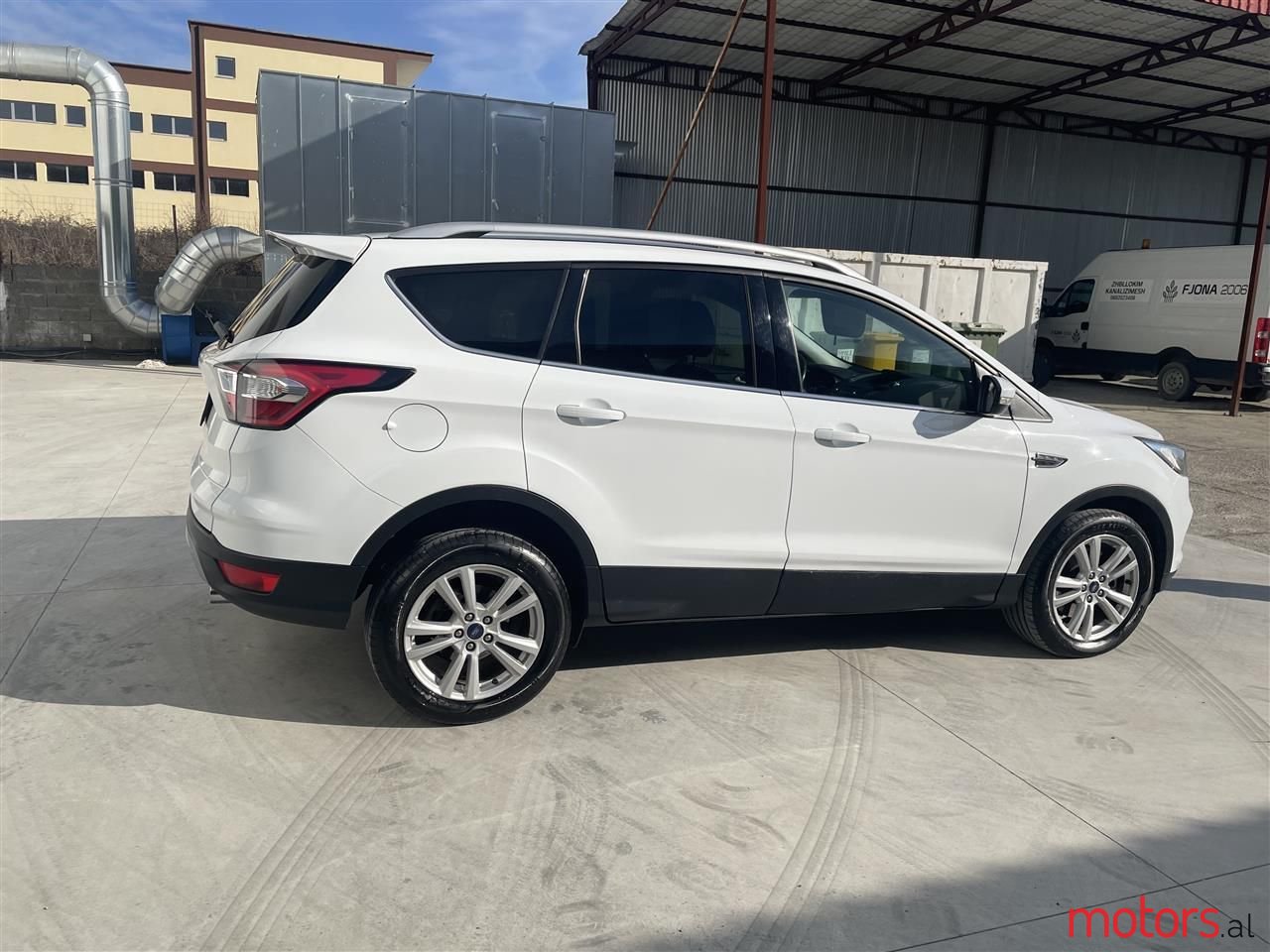 2017' Ford Kuga photo #2