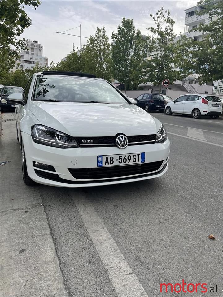 2015' Volkswagen Golf photo #3