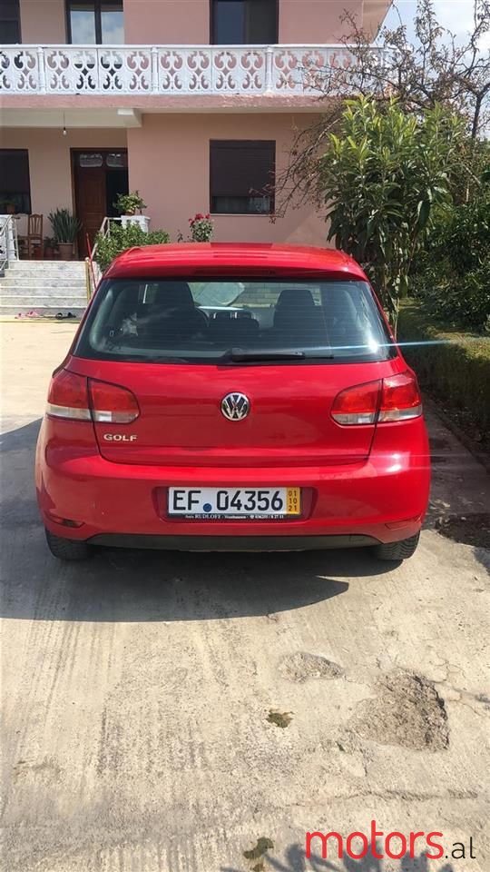 2010' Volkswagen Golf photo #2