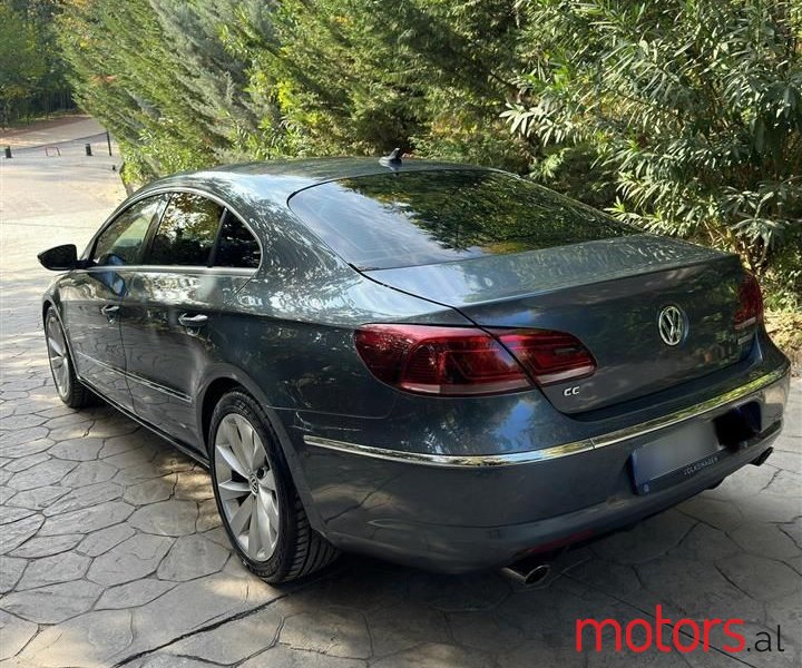 2015' Volkswagen Passat photo #4