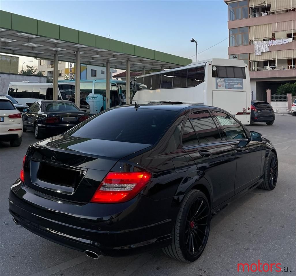 2009' Mercedes-Benz C 320 photo #4