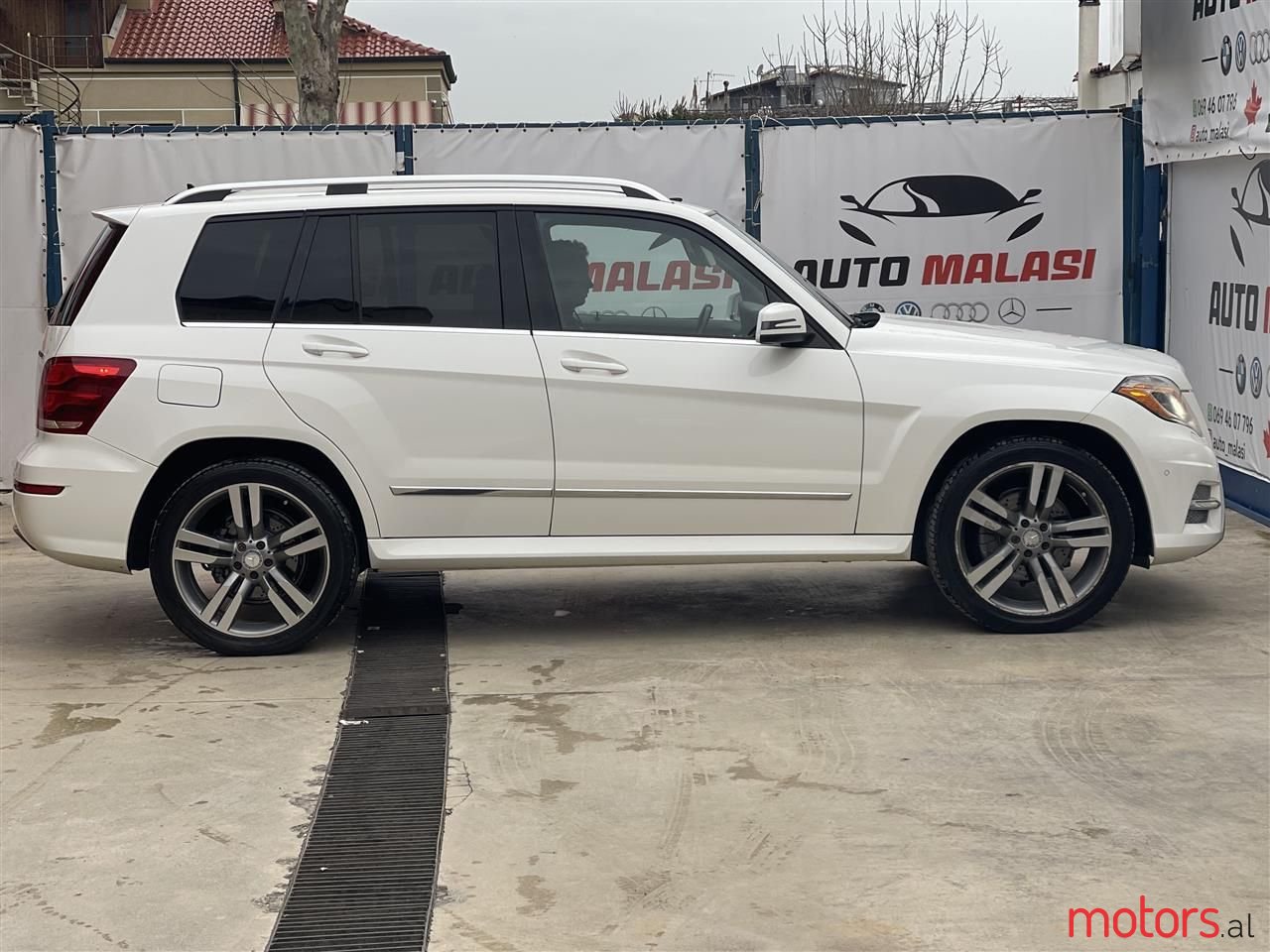 2013' Mercedes-Benz GLK 250 photo #2