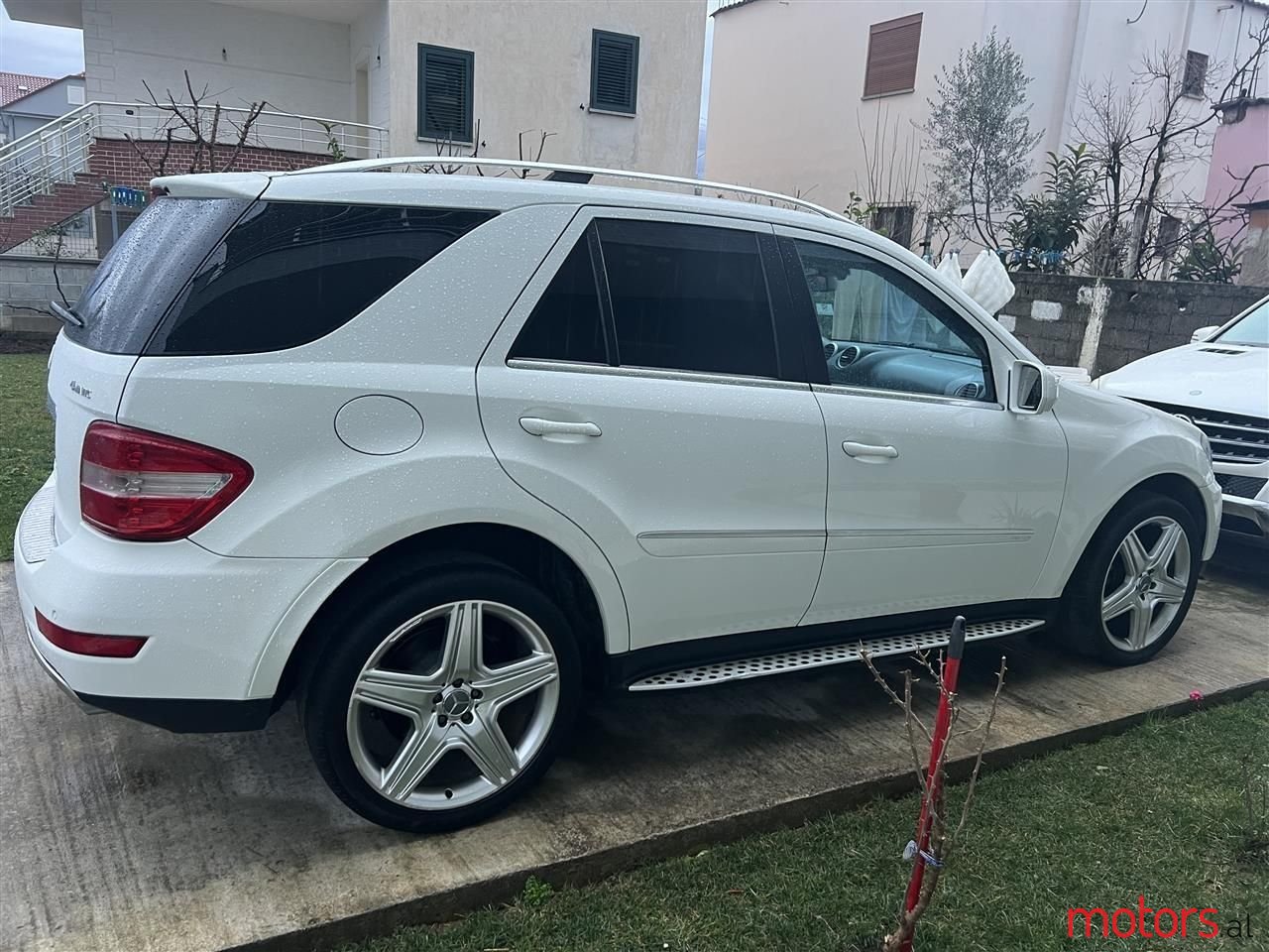 2011' Mercedes-Benz ML 350 photo #1
