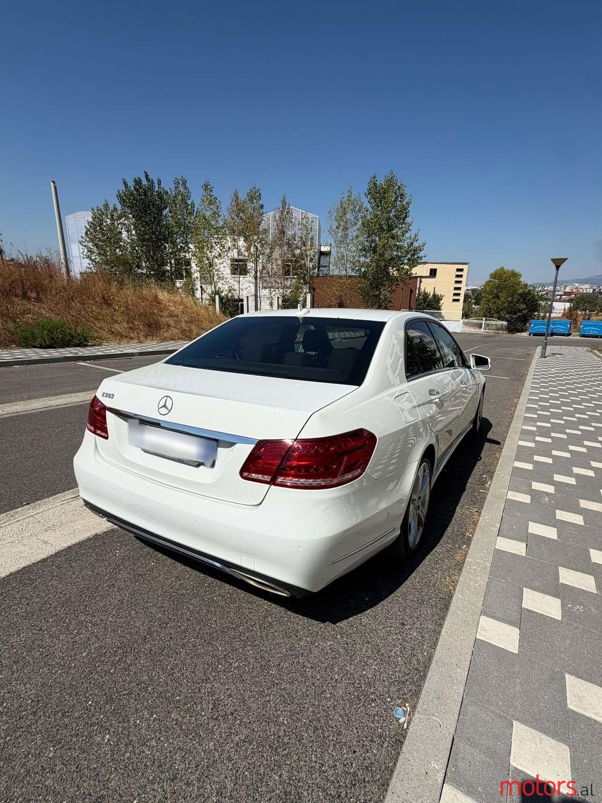 2013' Mercedes-Benz E 220 photo #5
