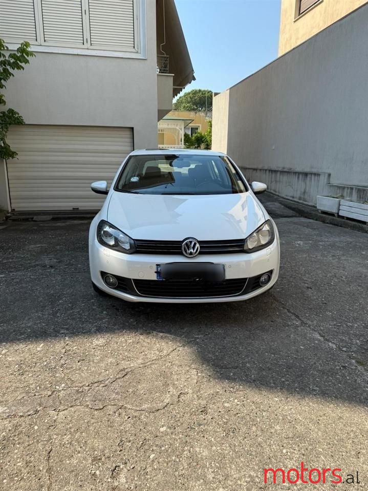 2012' Volkswagen Golf photo #4