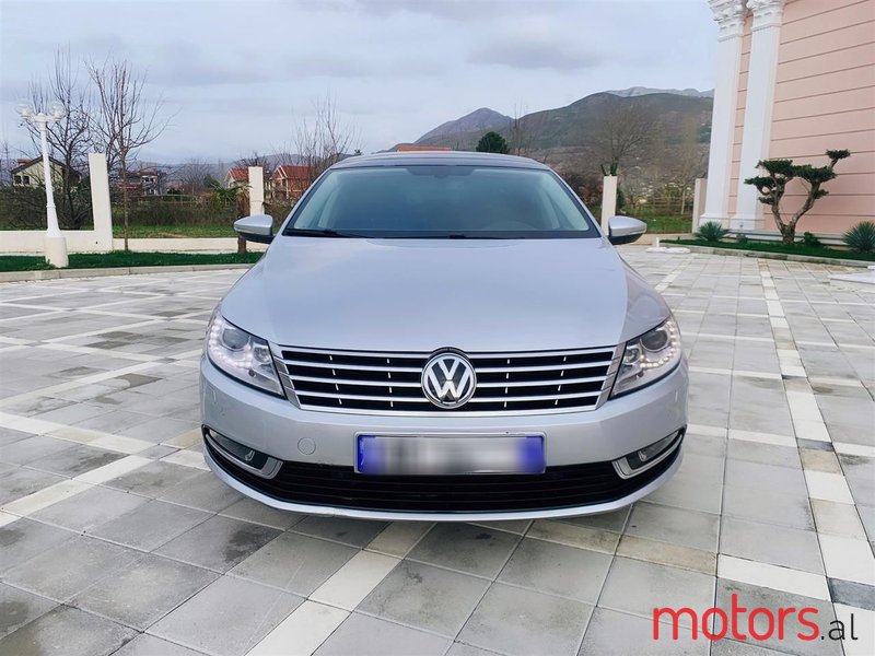 2013' Volkswagen Passat photo #1