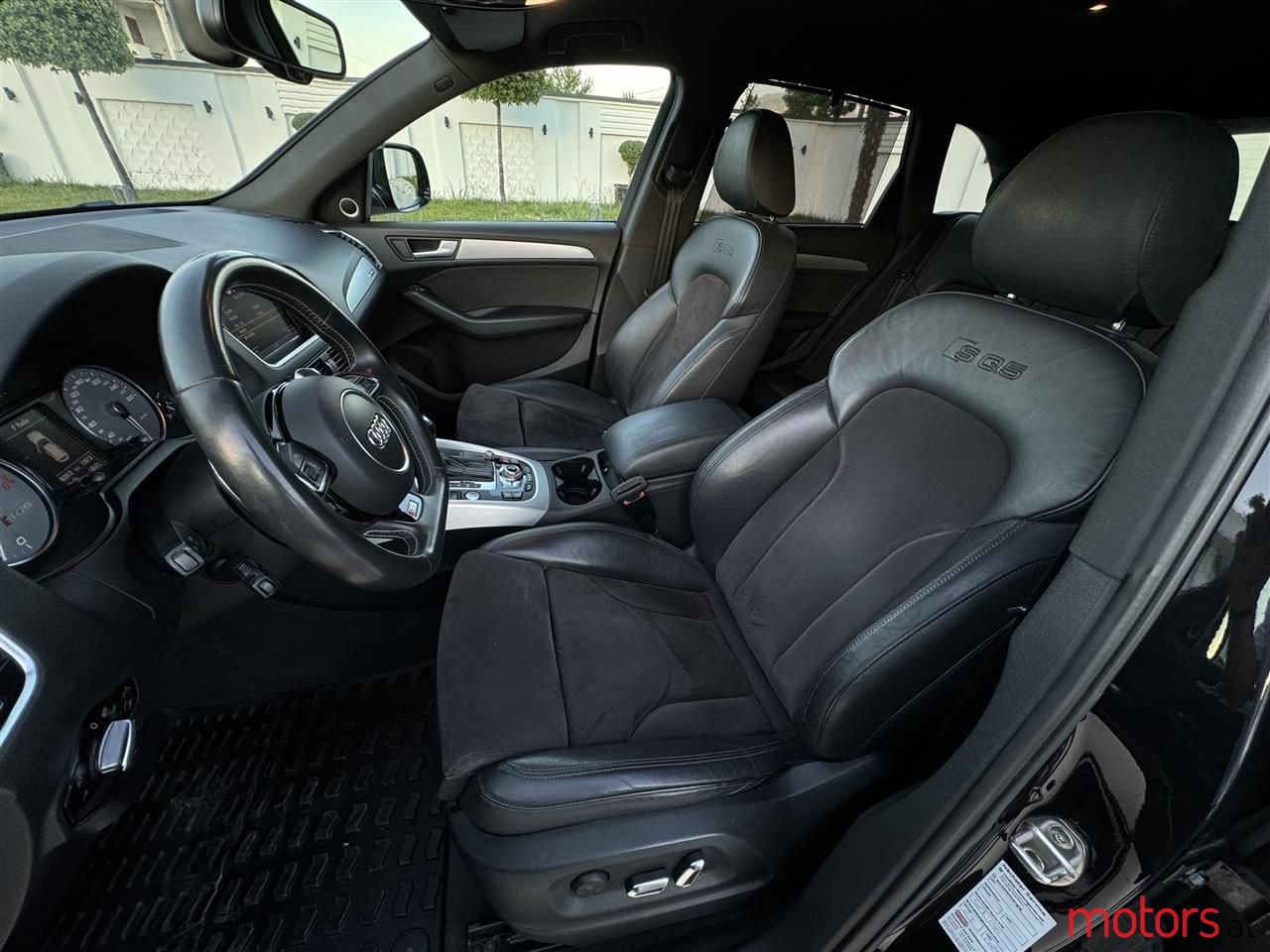 2014' Audi SQ5 photo #6