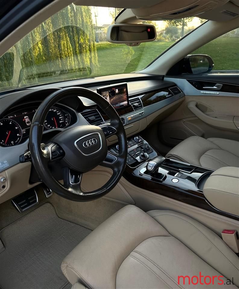 2015' Audi A8 photo #5
