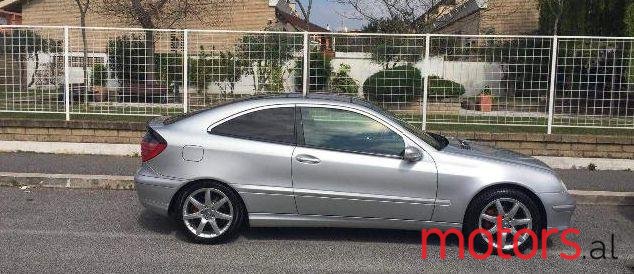 2001' Mercedes-Benz E-Class photo #1