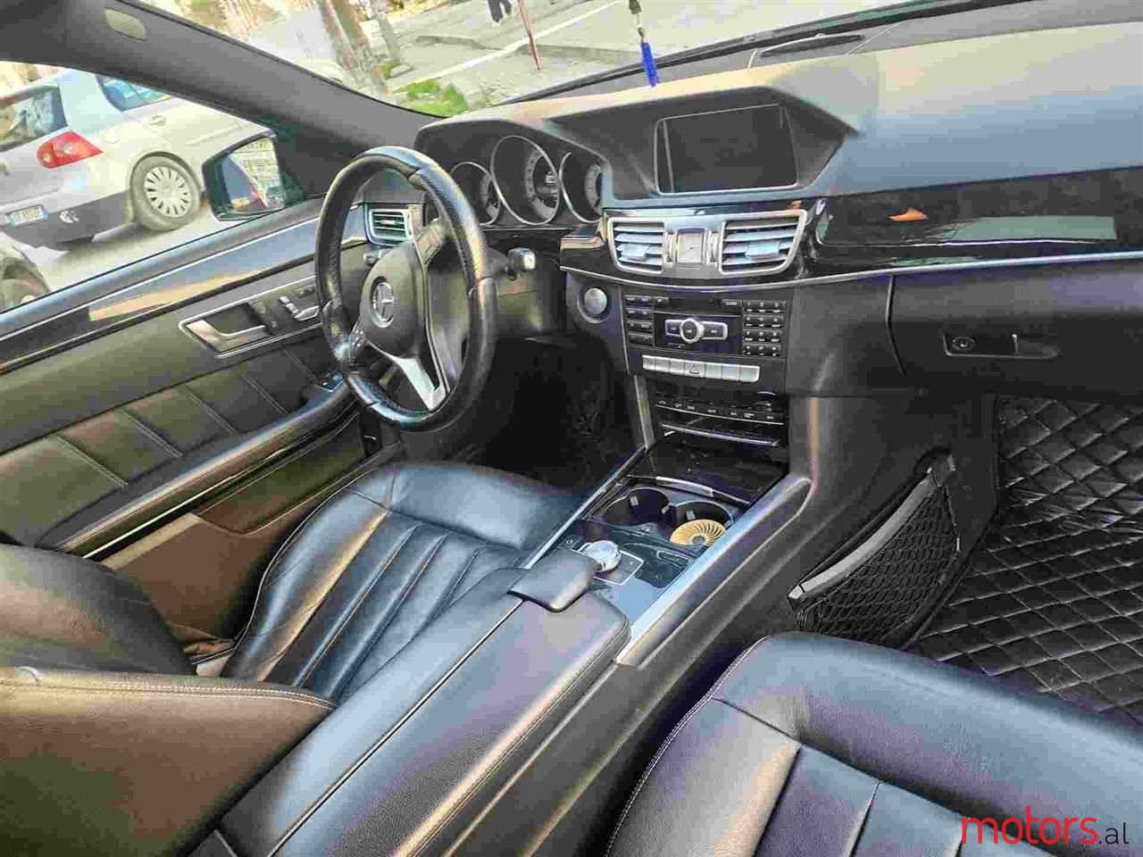 2015' Mercedes-Benz E 250 photo #6