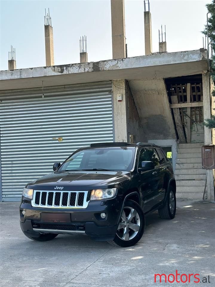 2011' Jeep Grand Cherokee photo #3