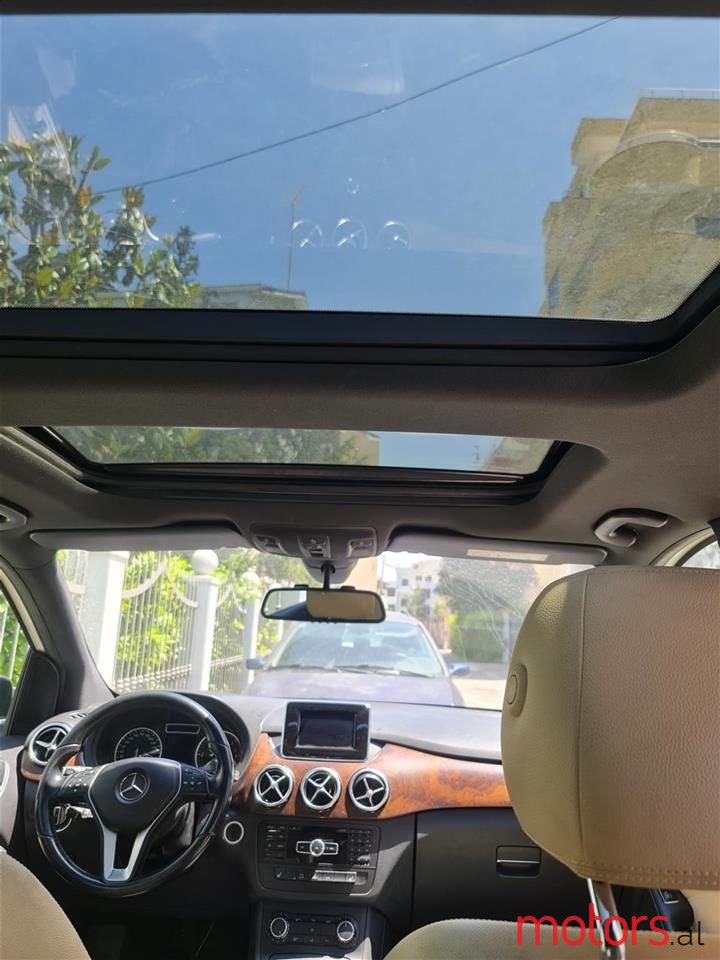 2014' Mercedes-Benz B 180 photo #4