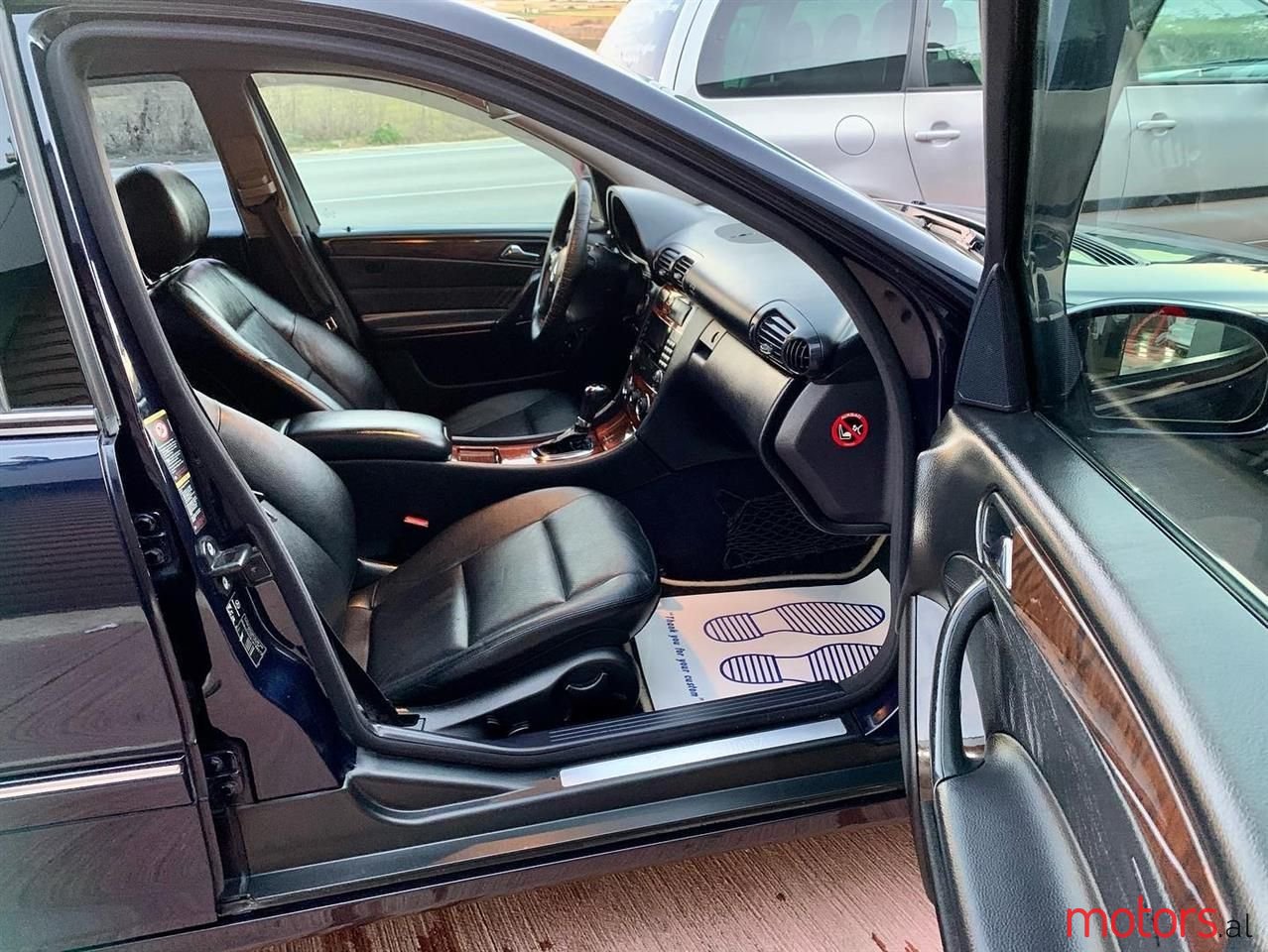 2005' Mercedes-Benz C 220 photo #6