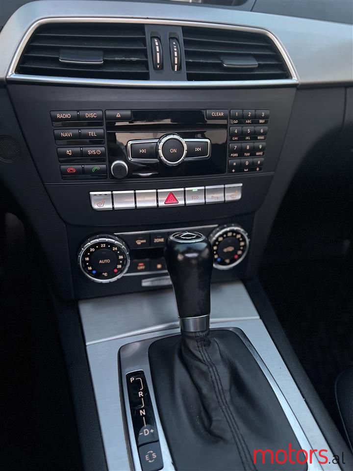 2012' Mercedes-Benz C 220 photo #2