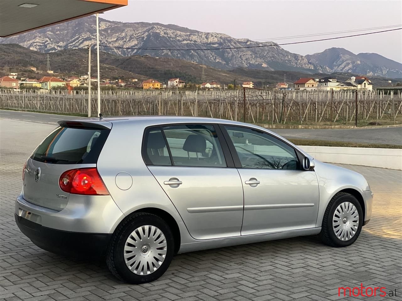 2007' Volkswagen Golf photo #4