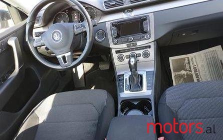 2014' Volkswagen Passat photo #2