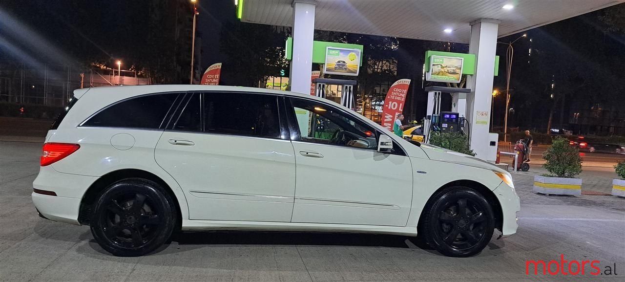 2012' Mercedes-Benz R 350 photo #2