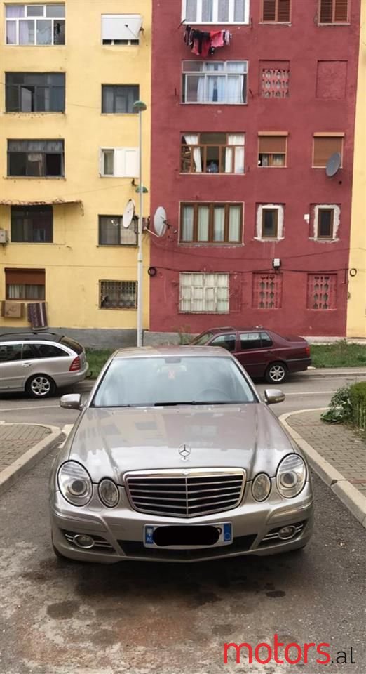 2007' Mercedes-Benz E 220 photo #2