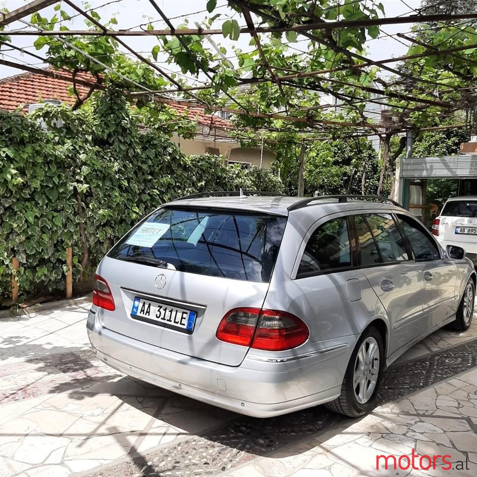 2006' Mercedes-Benz E 220 photo #4