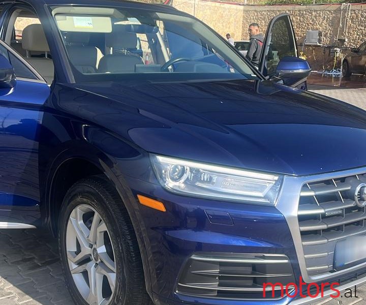 2019' Audi Q5 photo #1